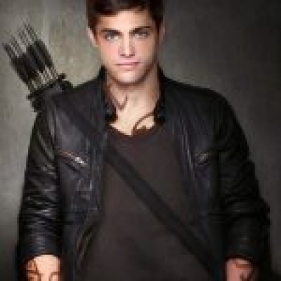 Matthew Daddario Shadowhunters Black Jacket